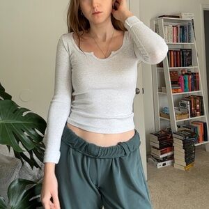 Aritzia TNA Homestretch Long Sleeve Tee